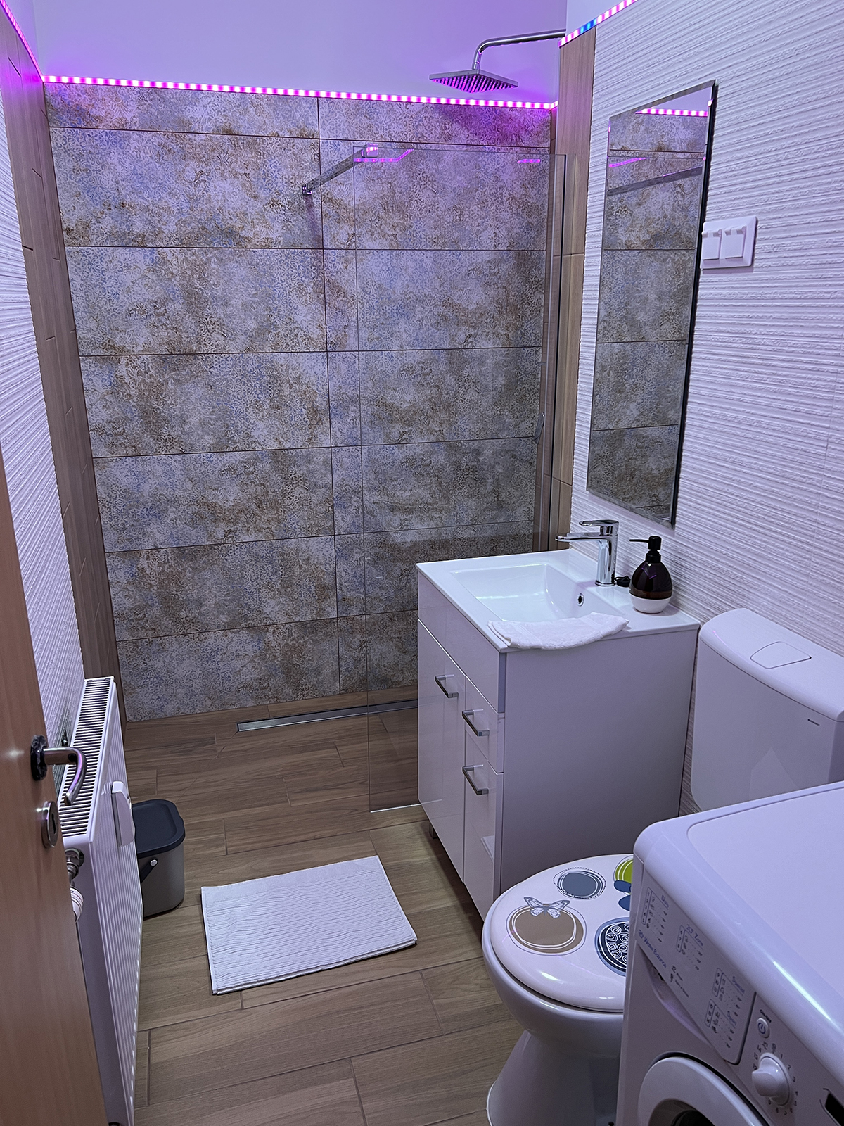 ../../uploads/muranyi-23-apartman/pic1200/muranyi-23-apartman-17.jpg